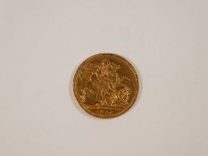 22ct yellow gold Full Sovereign dated 1900, Veiled head Victoria, George and the Dragon