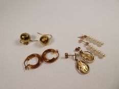 Pair of 9ct gold hoop earrings marked 375, pair 9ct gold oval drop earrings, 4g approx, pair unmarke