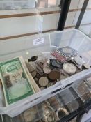 A quantity of mixed coinage to incl. some 19th Century examples and sundry bank notes