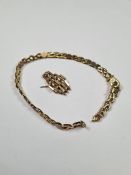 9ct yellow gold bracelet A/F, broken, marked 9ct and a single 9ct gold gatelink earring, 6.7g approx