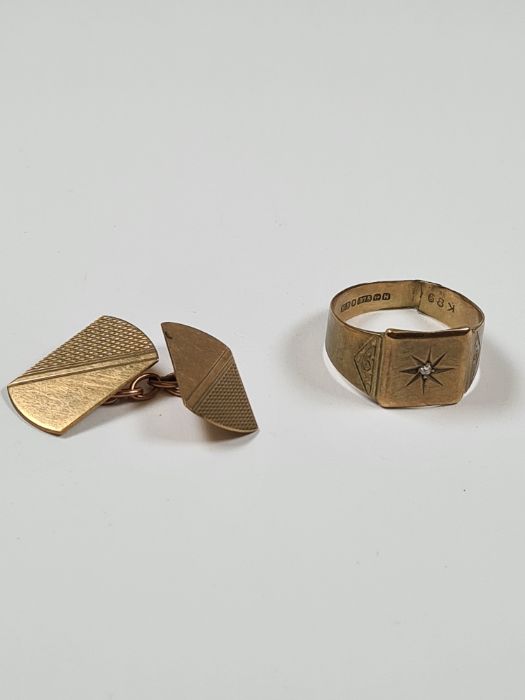 9ct yellow gold cufflink inscribed 'love always' and 9ct yellow gold ring AF, cut, starburst set wit