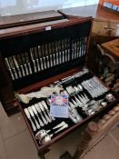A cased display canteen of cutlery (EPNS) King's Cutlery, Sheffield