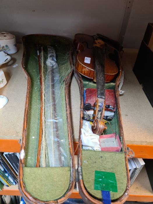 An old Violin having label for Nach Stradavarius with two bows and case, length 14" back - Image 2 of 6