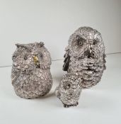 Three Italian silver roosting owls, as a family, marked 925, one having a gilted beak. Highly worked