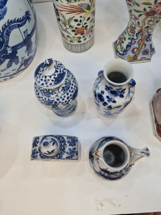 Two small Chinese blue and white vases and two Chinese export blue and white items - Image 2 of 21