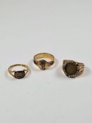 3 Mourning rings, 2 18ct yellow gold examples, one with an oval panel enclosed plaited hair, one Af