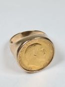 9ct gold ring set with a half Sovereign dated 1908, Edward VII & George and The dragon, size S, 13.0
