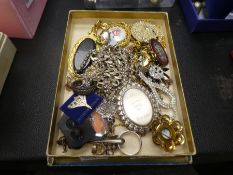 Tray of mixed costume jewellery to include silver curblink necklace, ring, silver belcher chain with
