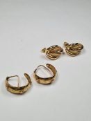 Pair of 9ct yellow gold scalloped and textured design earrings, approx 3cm length and a pair of 9K y