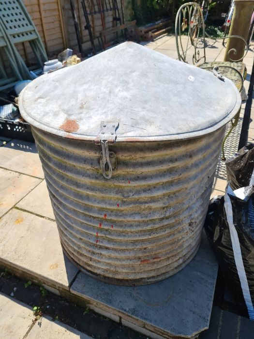 An old galvanised circular storage bin having pointed lid - Image 3 of 3