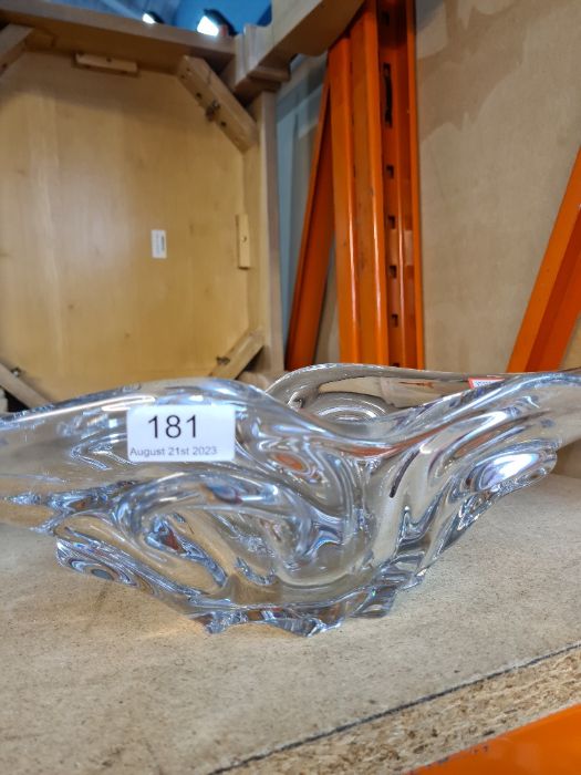 A large glass bowl with an abstract design, in a Murano style - Image 5 of 5