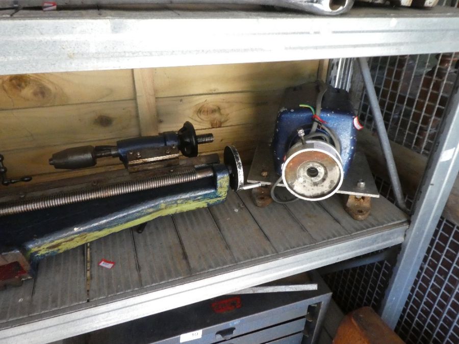 An old metal work lathe with accessories and motor - Image 4 of 5