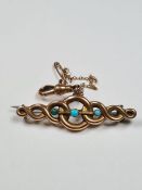 9ct yellow gold bar brooch inset turquoise of looped design with safety chain and lobster clasp, mar