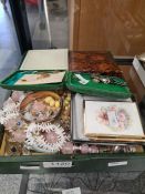 Jewellery box containing vintage costume jewellery, some Silver cufflinks, brooches, etc, compacts,