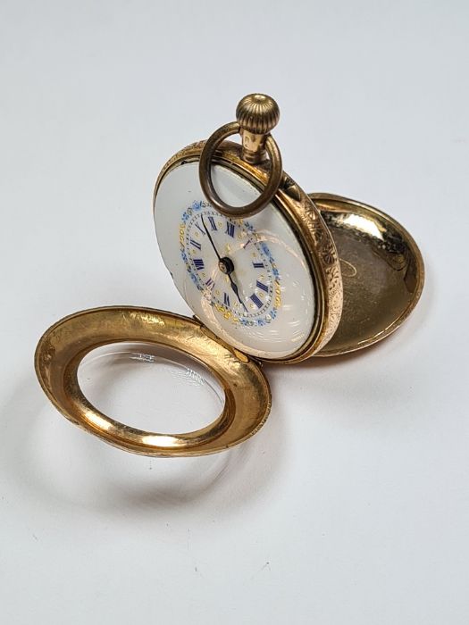 Continental 14K yellow gold fob watch with white enamelled dial, Roman numerals, with floral decorat - Image 2 of 3