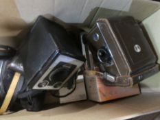 A box of vintage cameras including Box Brownie etc, Kodak