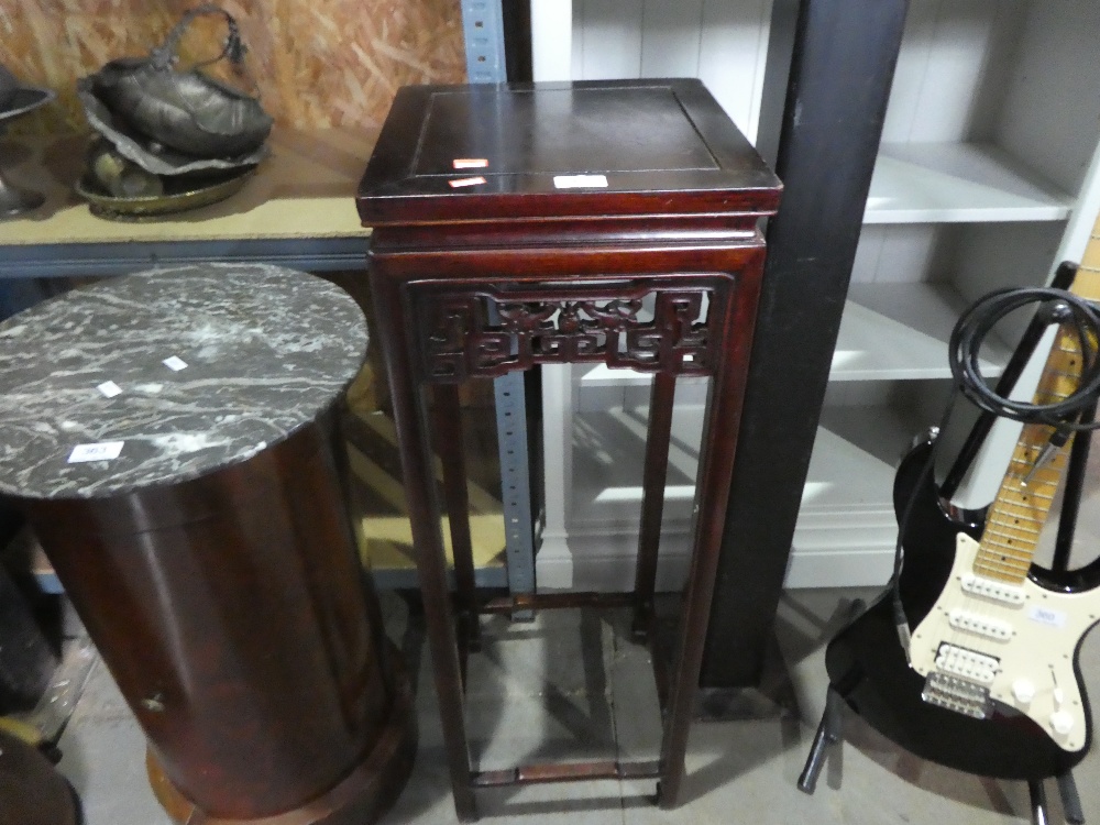 A Chinese hardwood square pot stand having pierced frieze, 91.5cm - Image 3 of 6