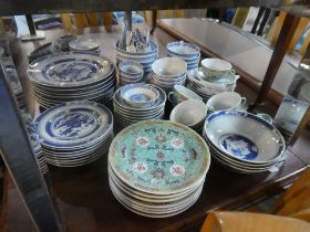 A quantity of modern blue and white Chinese tableware and other turquoise ground teaware