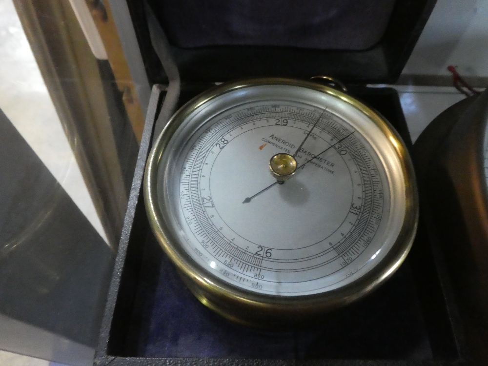 An unusual Short & Mason of London Anemometer, velocity in feet, used to determine wind speed, aroun - Image 5 of 6