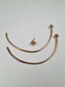 9ct yellow gold broken bangle unmarked and single yellow metal earring, approx 7.52g