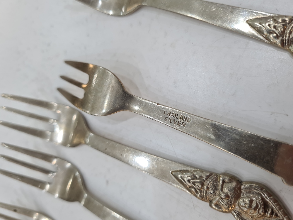 A set of six small forks having embossed, decorative handle. Stamped Thailand Silver. 2.76ozt approx - Image 4 of 4