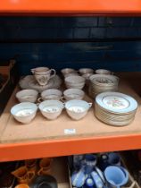 A quantity of Paragon Lilium design teaware