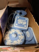 A small carton of Wedgwood Jasperware items