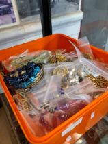 A tray of modern costume jewellery