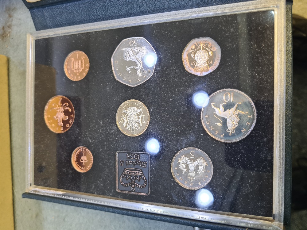 Royal Mint UK, a quantity of Proof coin sets from the 1970s onward (19) - Image 9 of 10