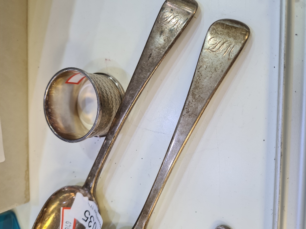 A pair of Georgian silver dessert spoons having very clear hallmarks; London 1821, Solomon Royes. Wi - Image 4 of 5