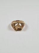 9ct yellow gold ring in the form of horseshoe with horse and gate, marked 375, size V, approx 6.2g,