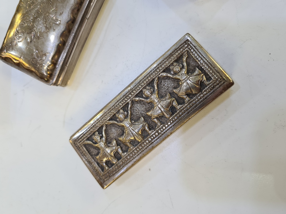 A quantity of silver and white metal pretty trinket boxes of larger style. A heavily embossed exampl - Image 2 of 6