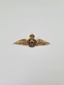 9ct yellow gold RAF Sweetheart brooch, with enamel detail marked 9ct, 4.2cm, approx 3.66g