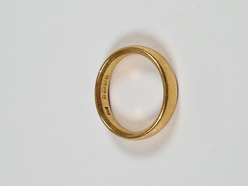 22ct yellow gold wedding band, marked 22, size O, Birmingham maker H.A. approx 7.42g - Image 2 of 5
