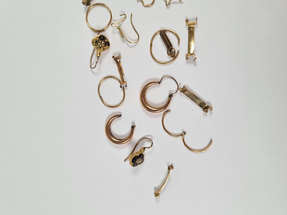 Scrap gold to include earrings, ring sizers, etc 4.49g approx - Image 3 of 20