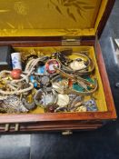Small jewellery chest containing various vintage costume jewellery, watch, bangles, brooches, etc