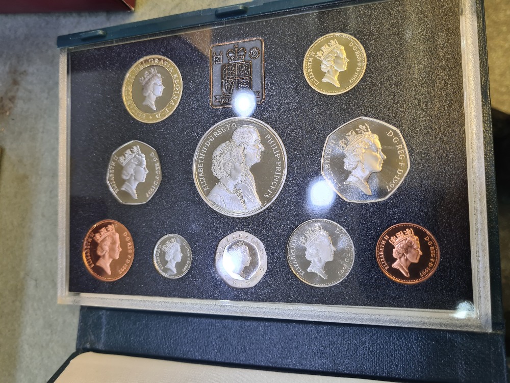 Royal Mint UK, a quantity of Proof coin sets from the 1970s onward (19) - Image 2 of 10