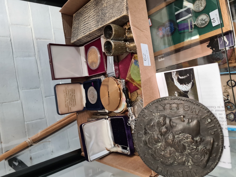 A mixed lot of collectables, to include Vesta's, coins, compacts, rattles and similar - Image 4 of 8