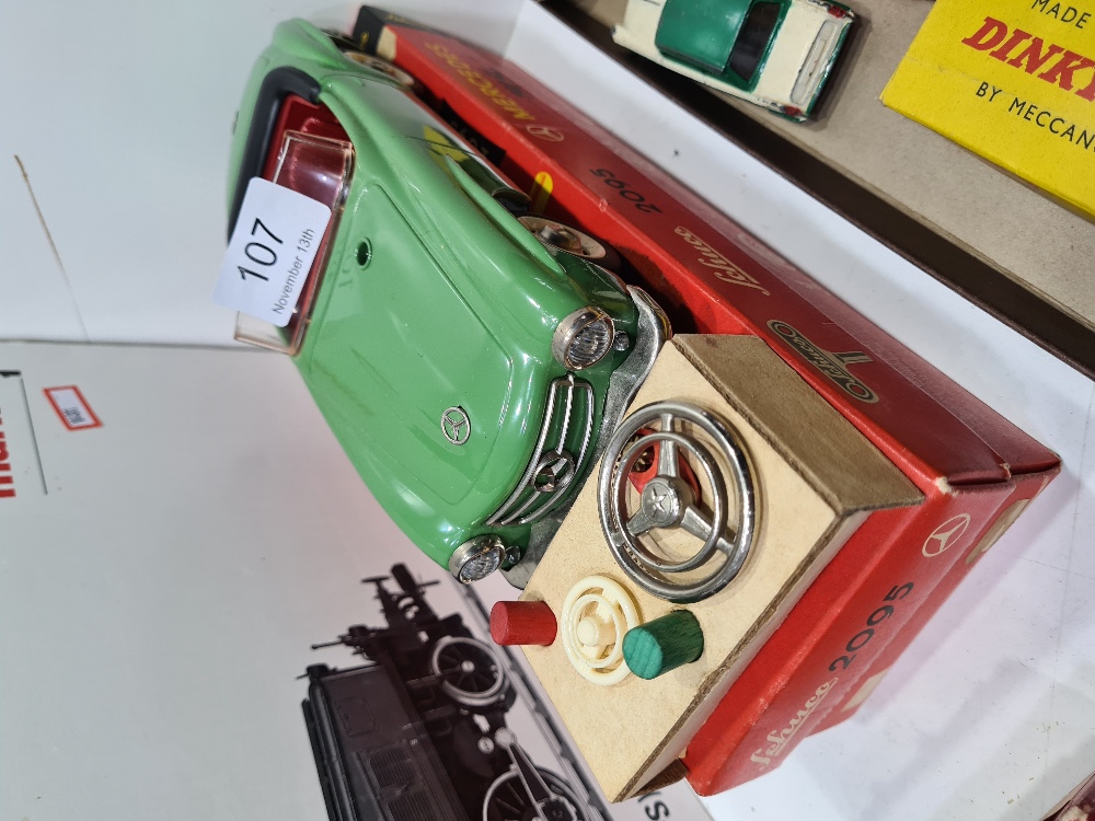 Schuco #2095 Remote Control Mercedes 190SL Tele control clockwork car - boxed - in very good conditi - Image 8 of 22