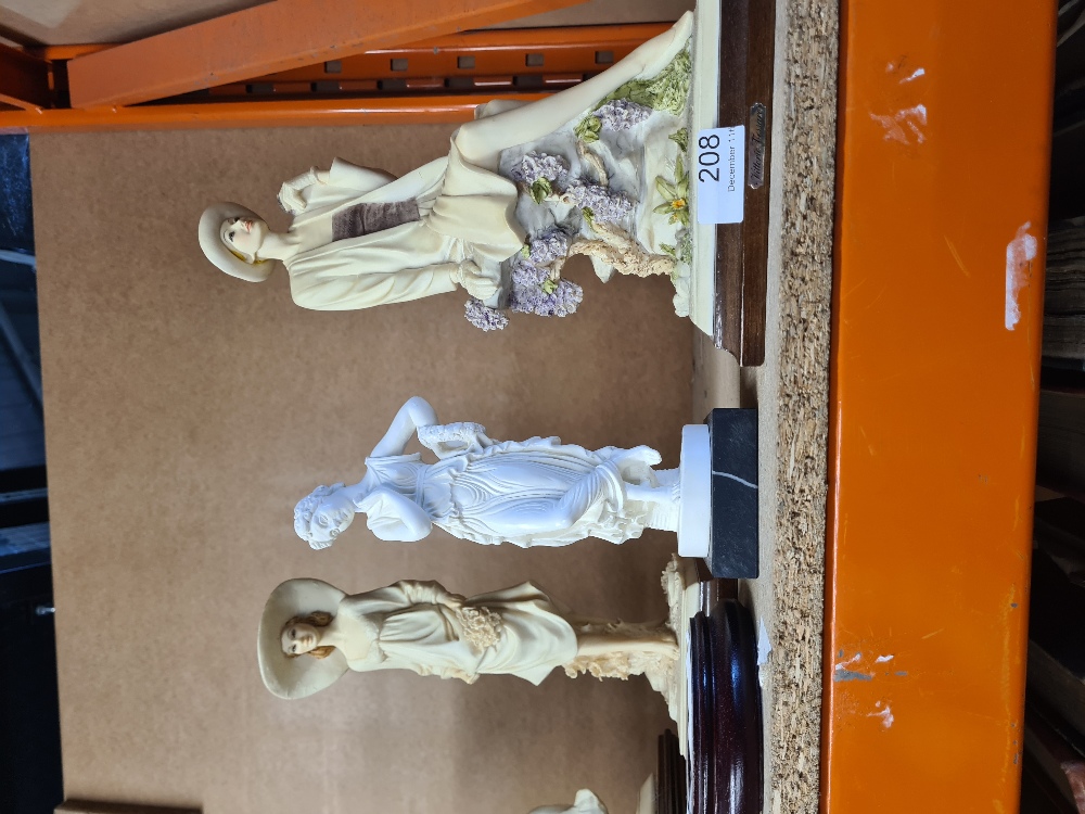 A selection of resin figures, some made in Italy and a selection of lamps - Image 4 of 15