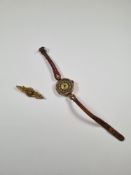 9ct yellow gold decorative mourning brooch, approx 2g, together with an antique 9ct gold cased wrist