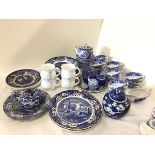 Miscellaneous blue & white ceramics including a Spode Italian pattern teaset, ginger jars &