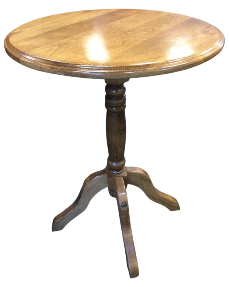 A circular occasional table with moulded top on turned column with quadripartite shaped legs. (19.