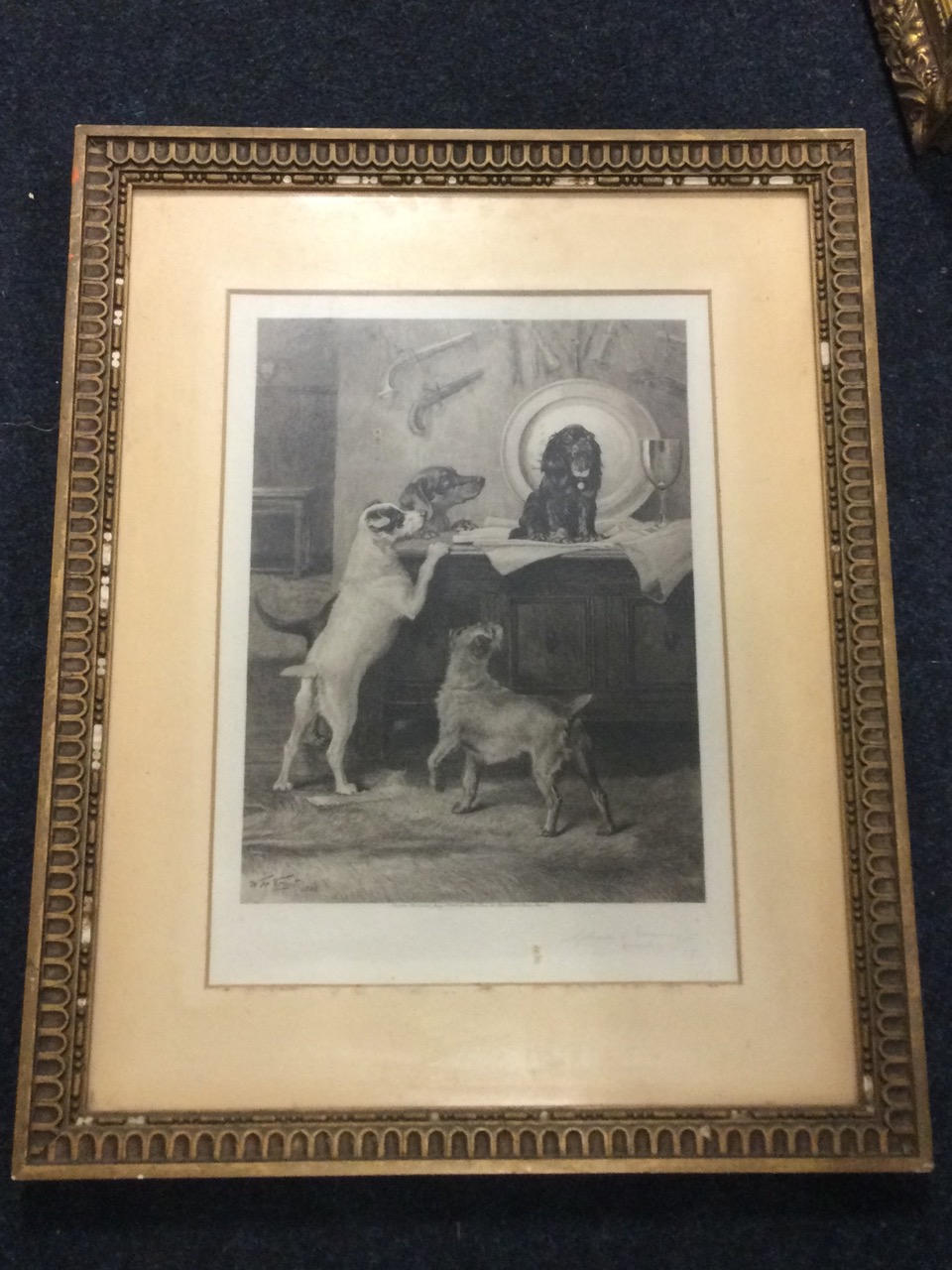 WH Trood, etching, interior scene with four dogs around mule chest, signed in print and dated - Bild 3 aus 3