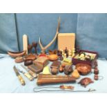 Miscellaneous treen and horn including turned hardwood, boxes, carved wood, a gunstock cribbage