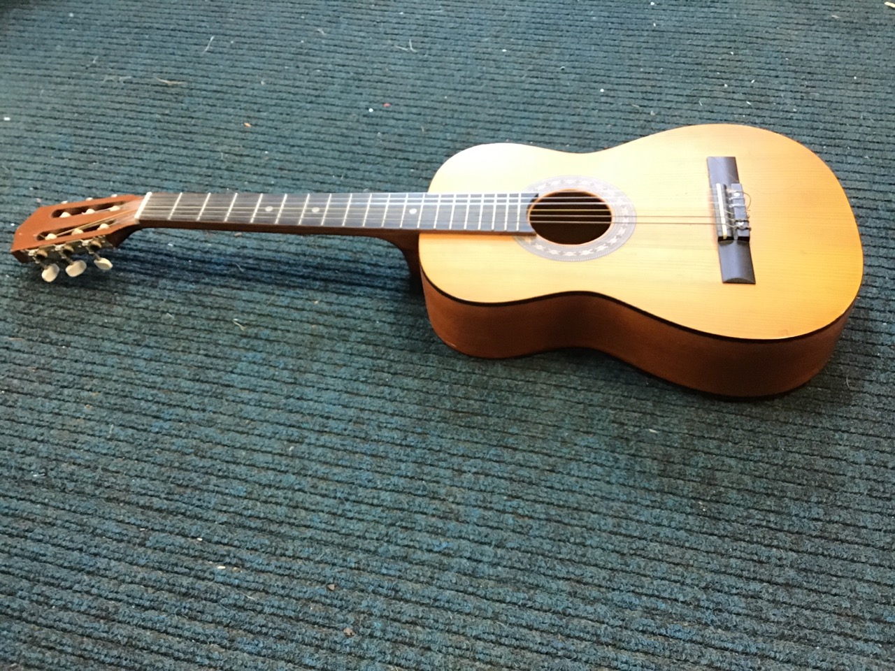 A Romanian nylon strung classical guitar by Encore - model ENC36N, with mosaic style decoration to - Bild 3 aus 3
