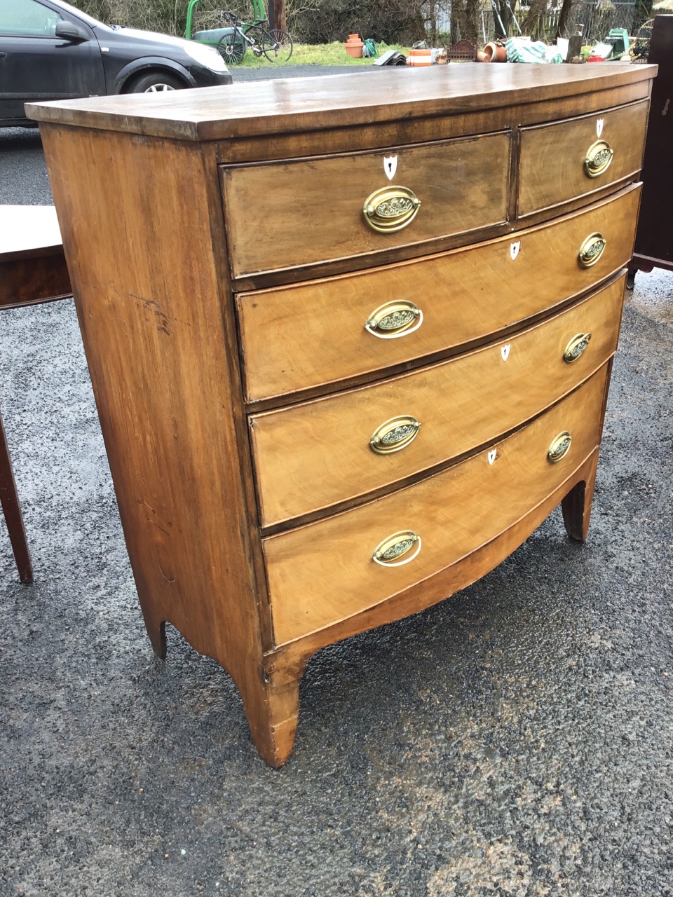 A Georgian mahogany bowfronted chest of drawers, the crossbanded top above two short and three - Image 3 of 3