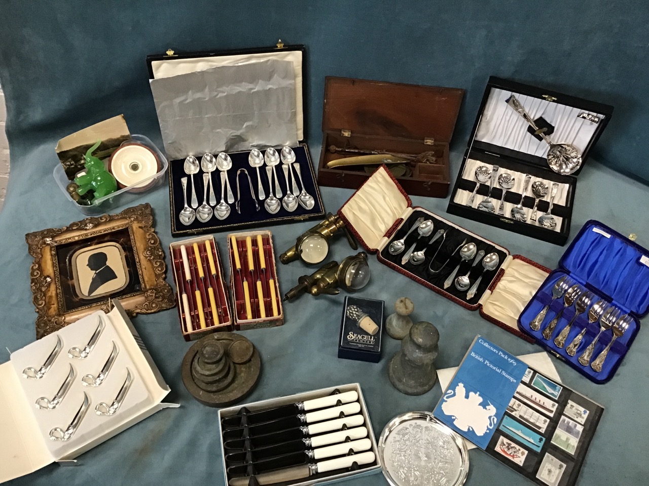 Miscellaneous items including cased sets of EPNS cutlery, teaspoons, boxed knives, a pair of brass - Image 2 of 3