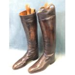 A pair leather hunting boots with wood trees - size 8/9. (2)