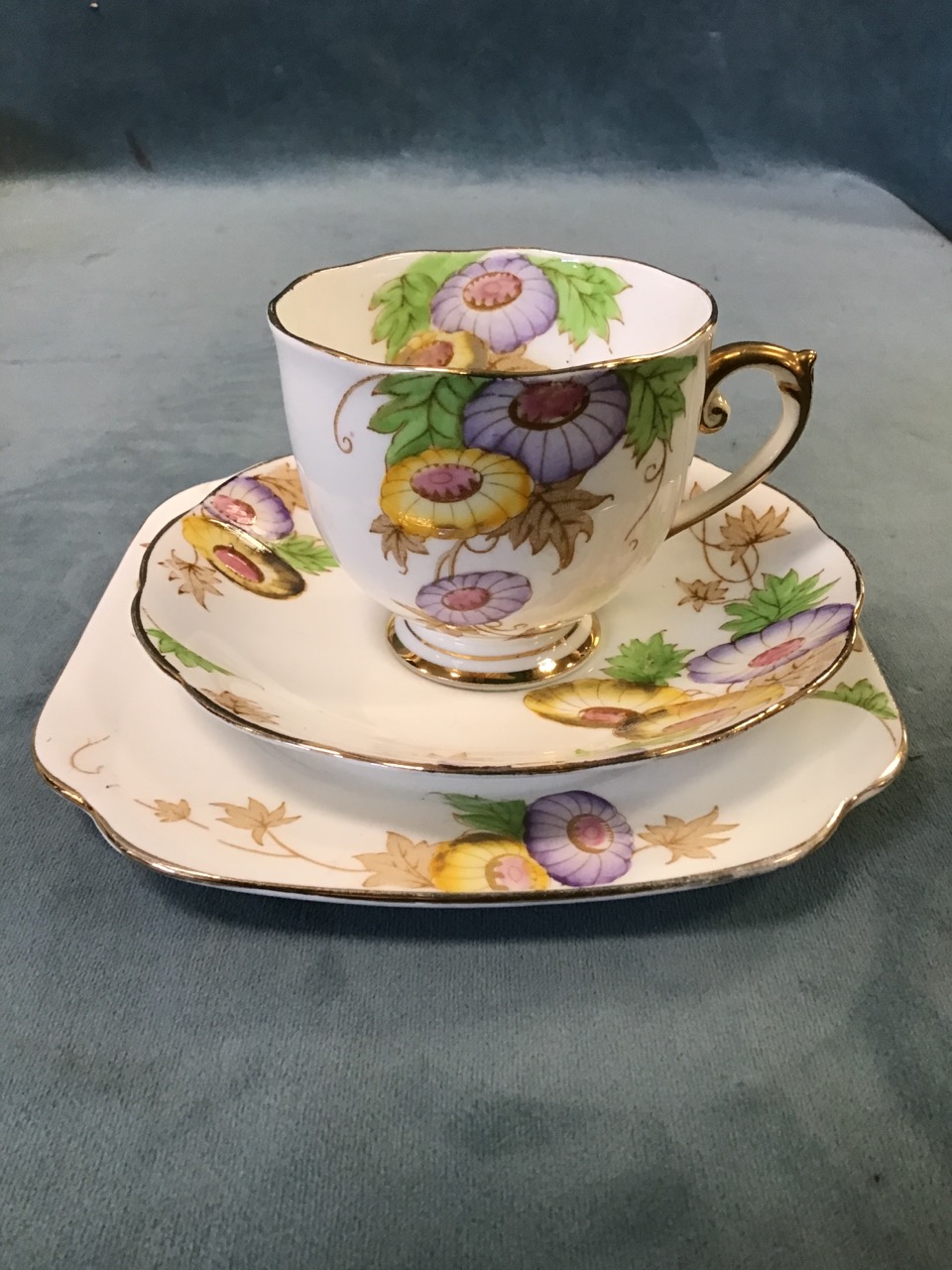 A Roslyn China twelve-piece teaset decorated in the Marigold pattern, enamelled with yellow & purple - Image 2 of 3